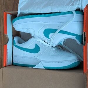 Nike WMNS Air Force 1 '07 NN in White and Volt 7.5